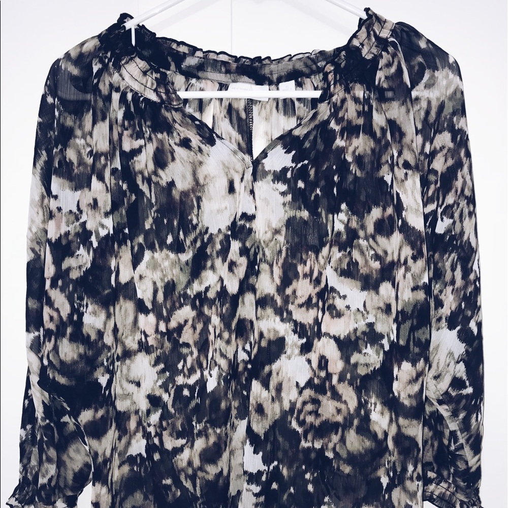 NEW YORK & COMPANY BLOUSE